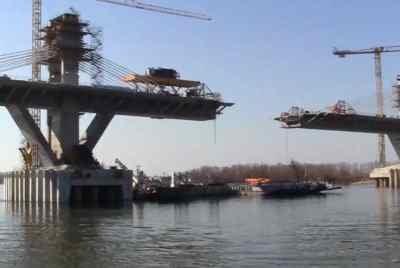 Ingenieros Chinos reconstruyen el puente Sanyuan en sólo 43 horas