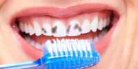 Encuentran caca en el 60% de los cepillos de dientes de baños compartidos